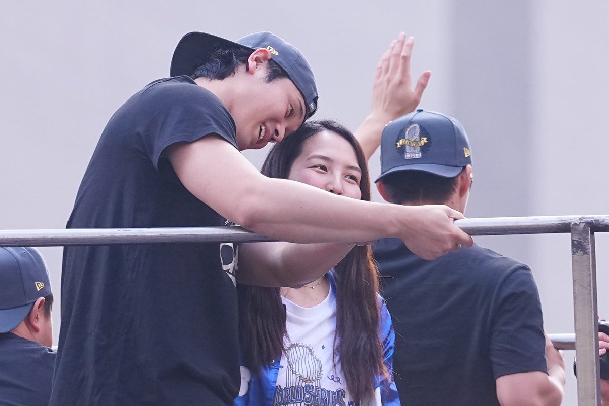 ドジャースWS連覇パレード、大谷選手ら笑顔でファンを魅了！