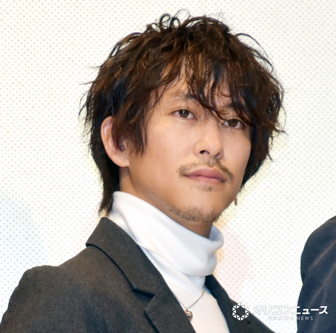 佐野岳、TBS番組収録で跳び箱着地失敗、全治8～9ヶ月