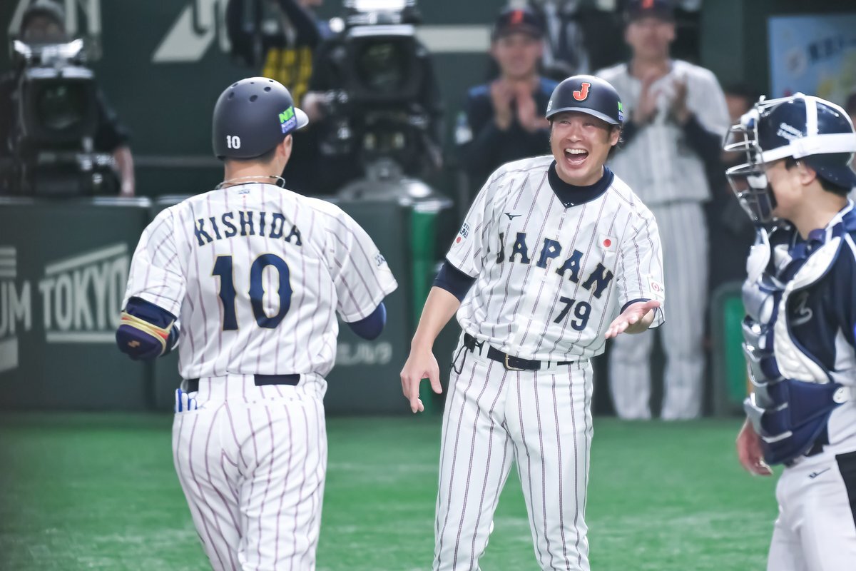 岸田行倫選手のスリーラン、話題に！