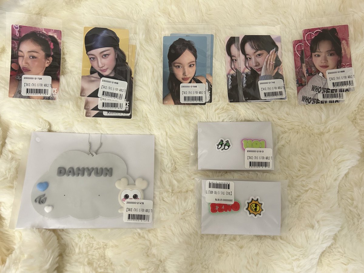 TWICE 一番くじ　まとめ売り優先 ファミマで「TWICEくじ」が2023年12月2日に発売、メンバー撮り