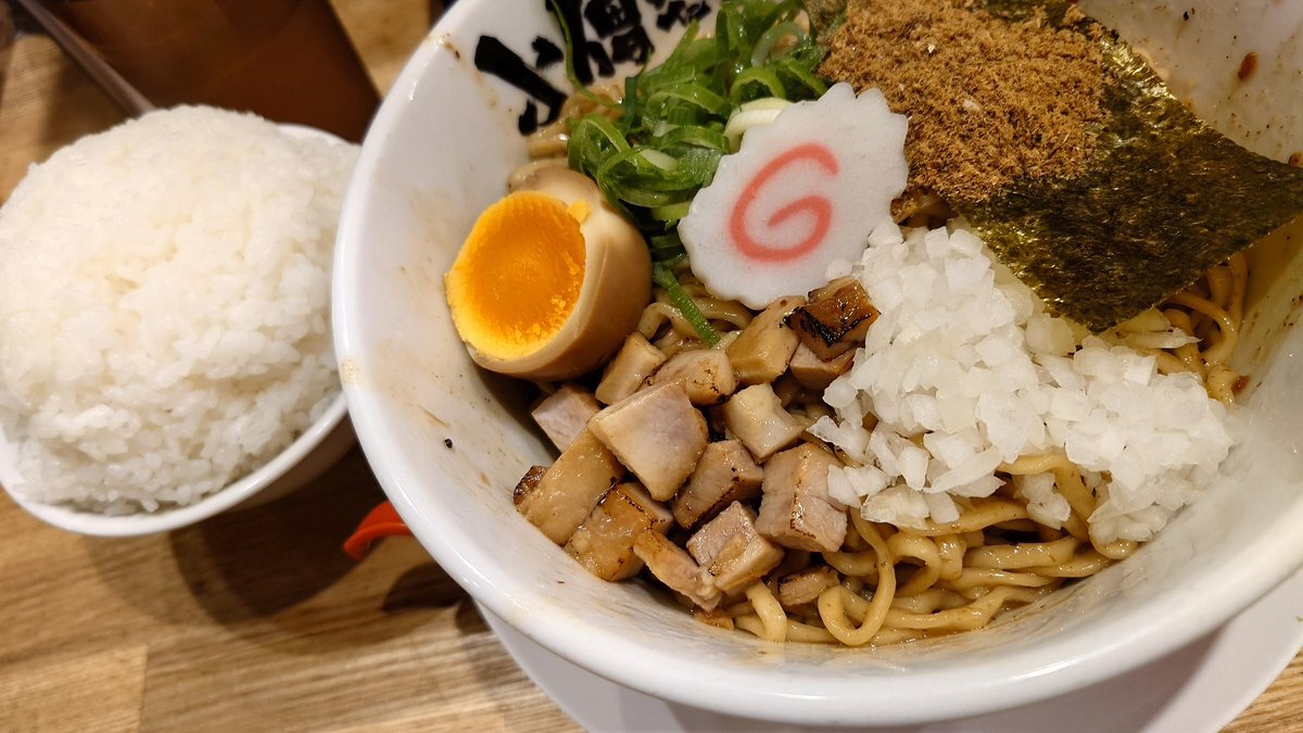 中年男性、SNSで様々な話題に