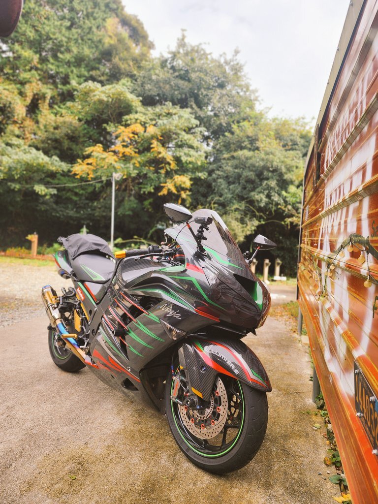 ぺぁページ a.ページ B is for Bape x UNDFTD: A New Take on the ZX 8000