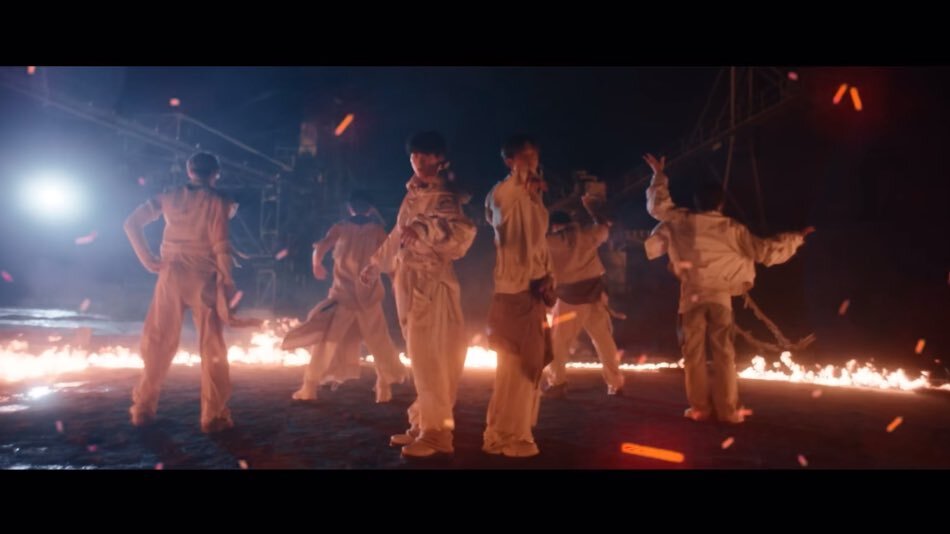 SixTONES「Amazing」MVにファン歓喜！ドーム公演再現＆きょもじゅりも