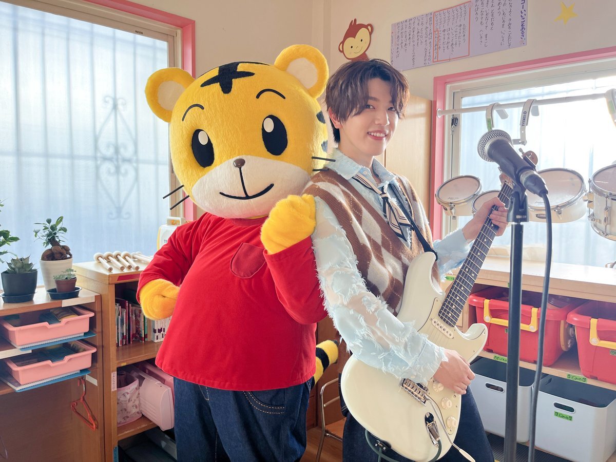 INI髙塚大夢、しまじろうとギターでエキサイト！？