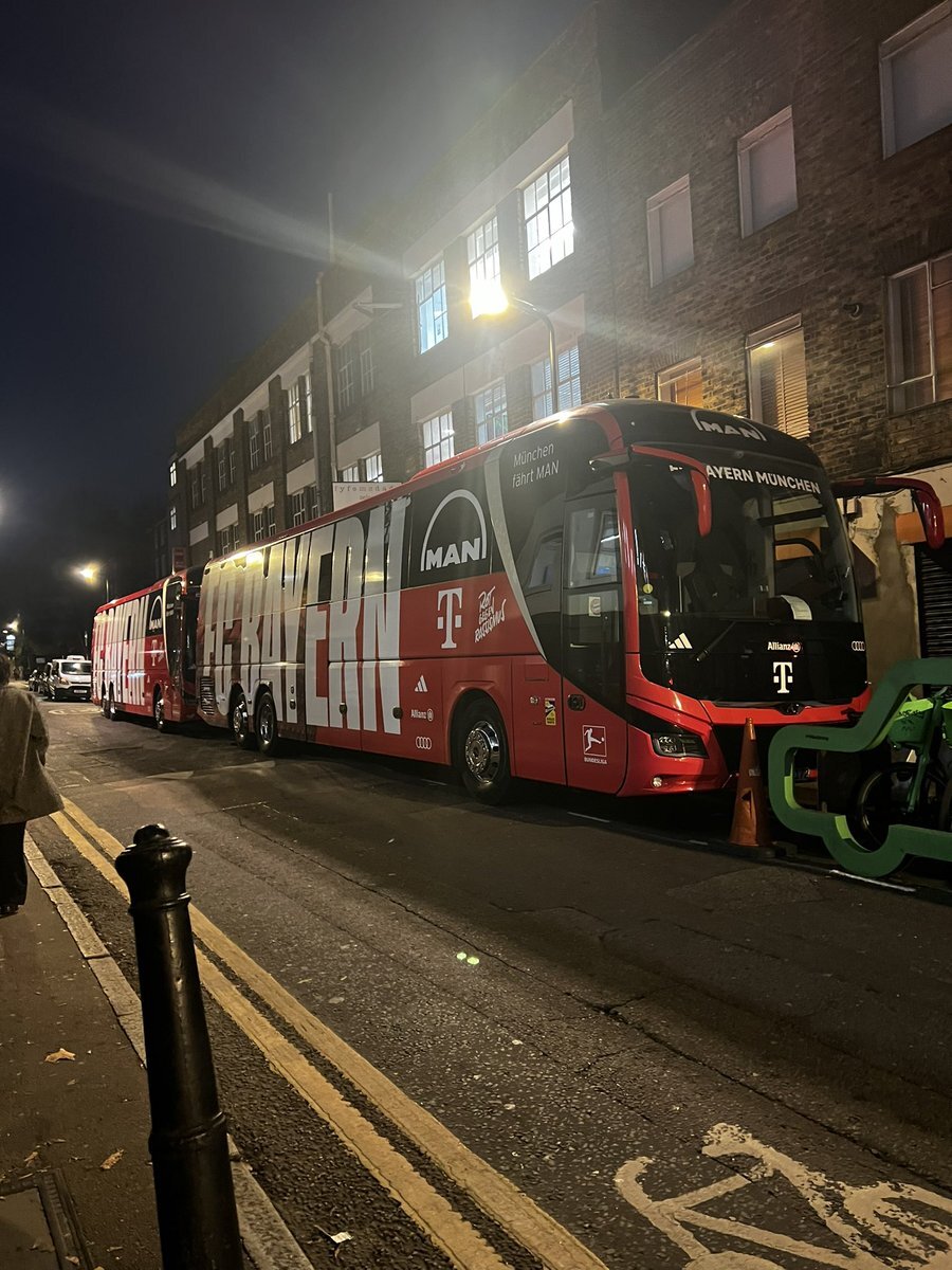 ノイアー、年齢を重ねた姿にファンは「渋みが増した」と称賛も