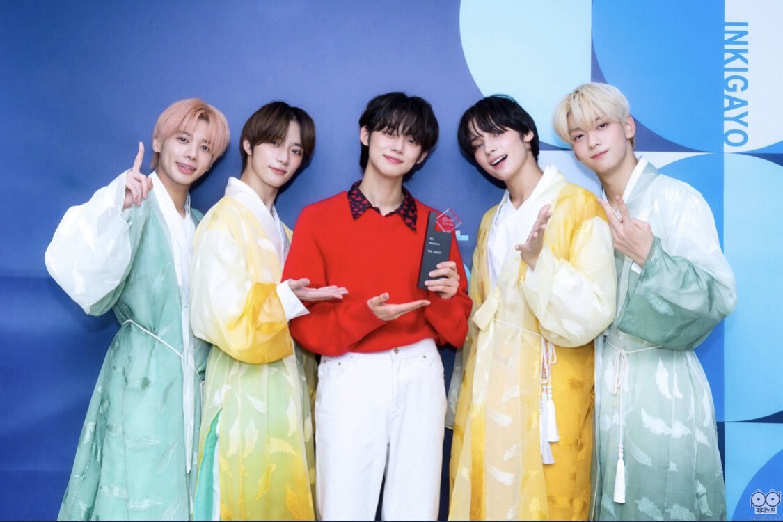 可憐なアイボリー、新曲「消えない」リリースイベントでファンを熱狂！