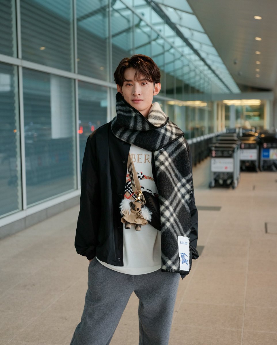 大幅値下げ【30000円→14999円】】Burberrys  イギリス産 Burberry x Pop Trading Grey Check Reflective Two Piece Cargo
