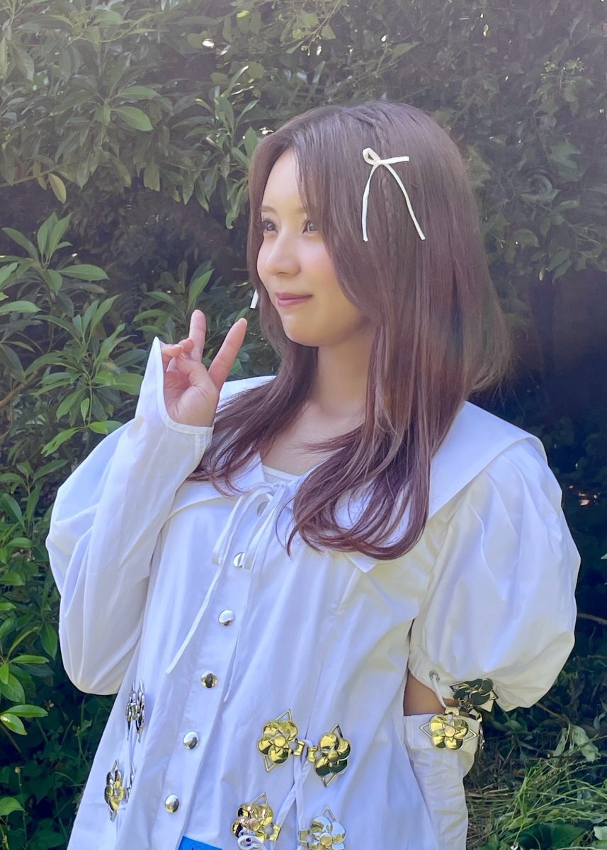 小林由依　ユニエア直筆サイン入りチェキとキャップ 71NkNVe5KrL._UF350,350_QL50_.jpg