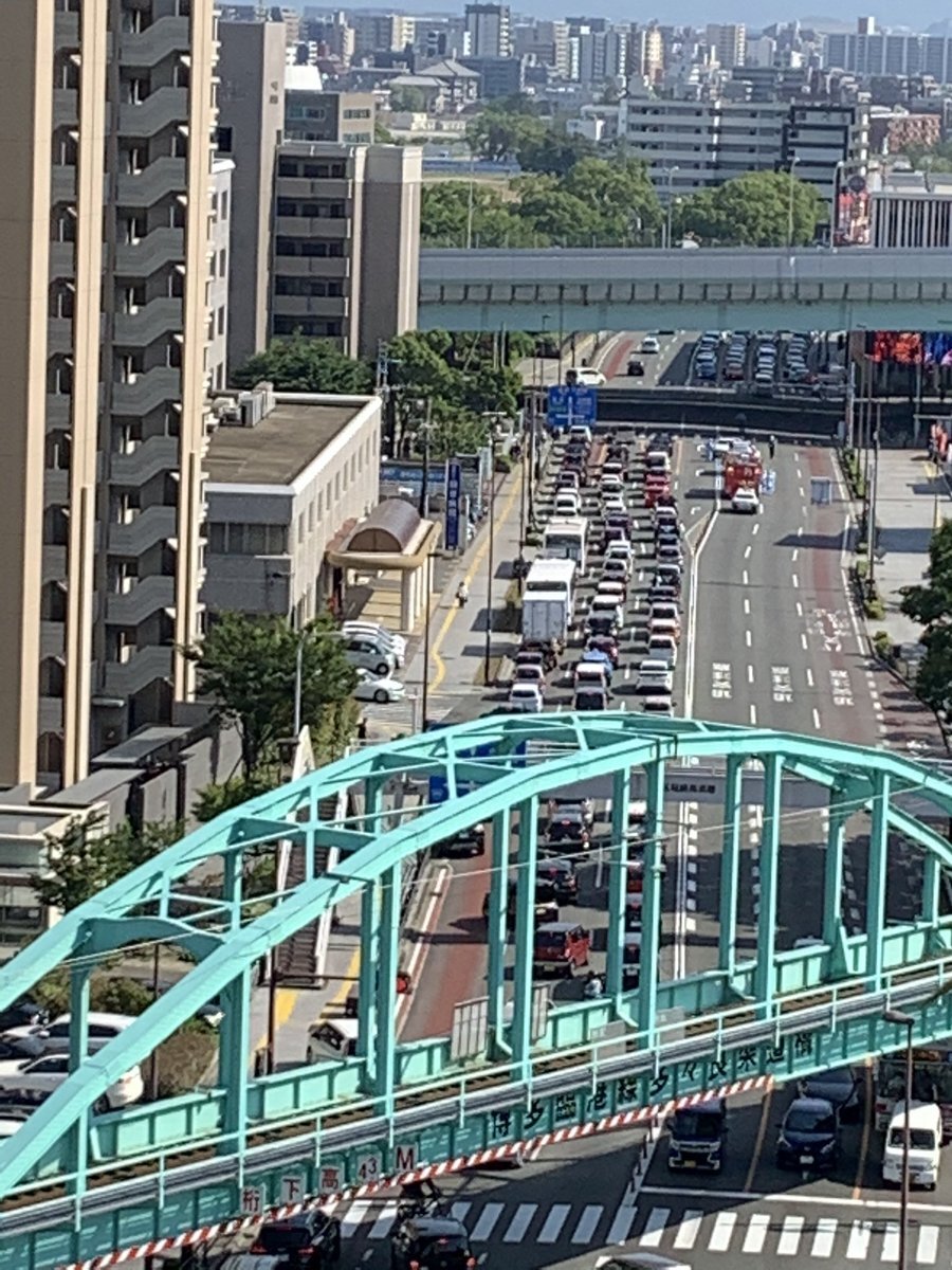 国道3号 渋滞 バイクと車の事故 福岡市東区箱崎7丁目10 70 箱崎ふ頭中央入口交差点付近 事故 災害 Yahoo リアルタイム検索