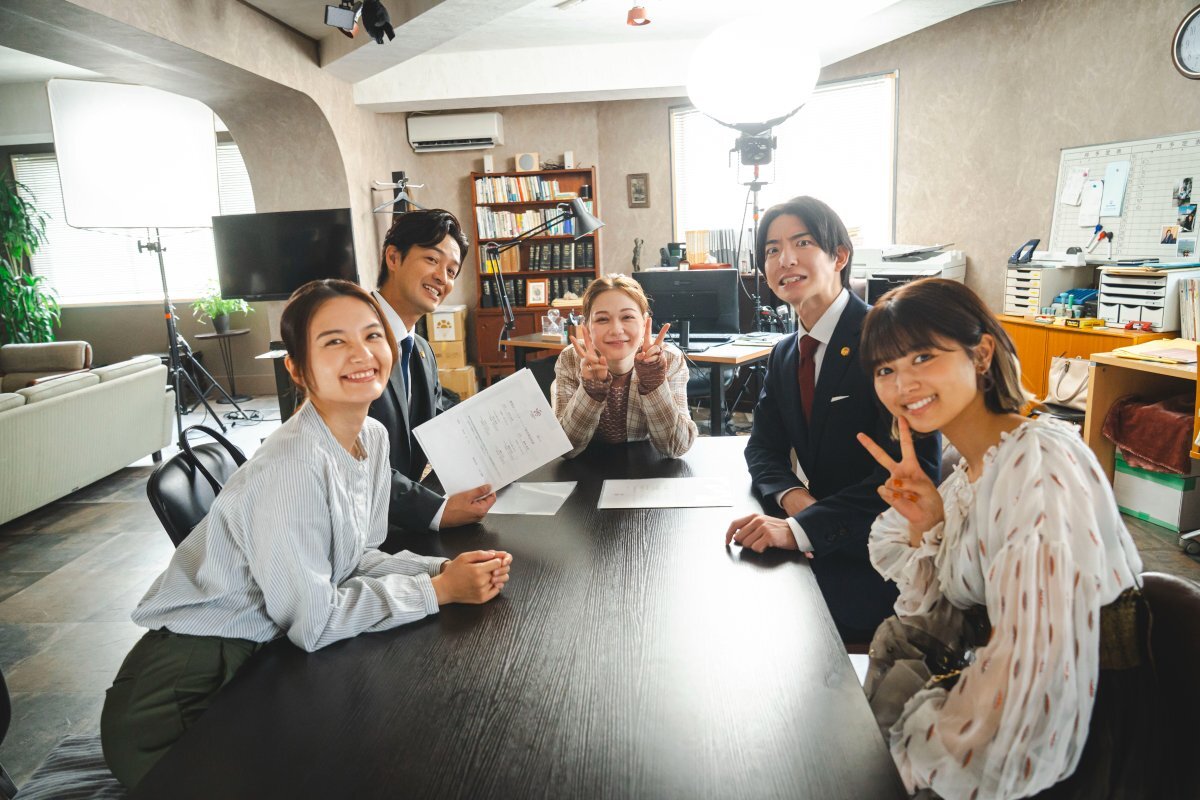 「人間研究所」でママタレと豚がディベート？