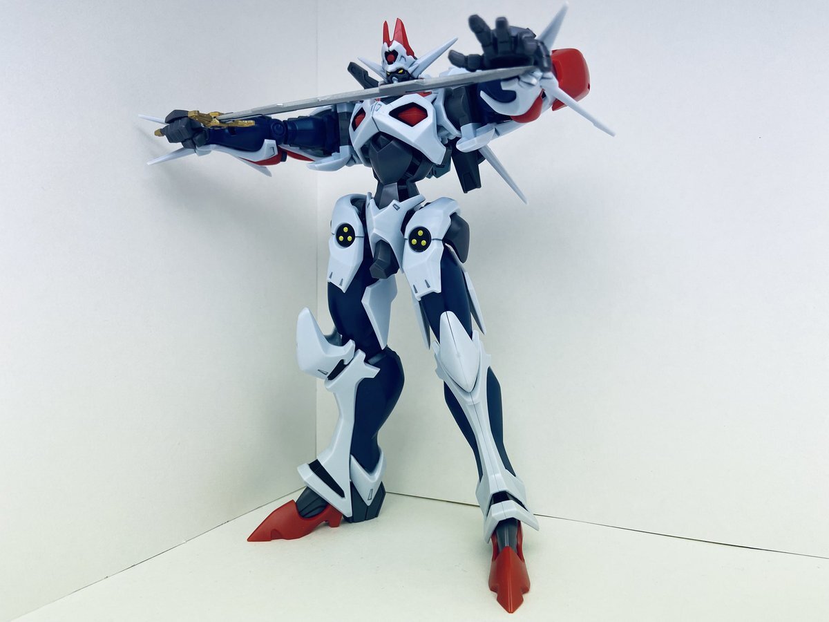 赤いギャバン！ファンは驚きと期待で胸を躍らせる