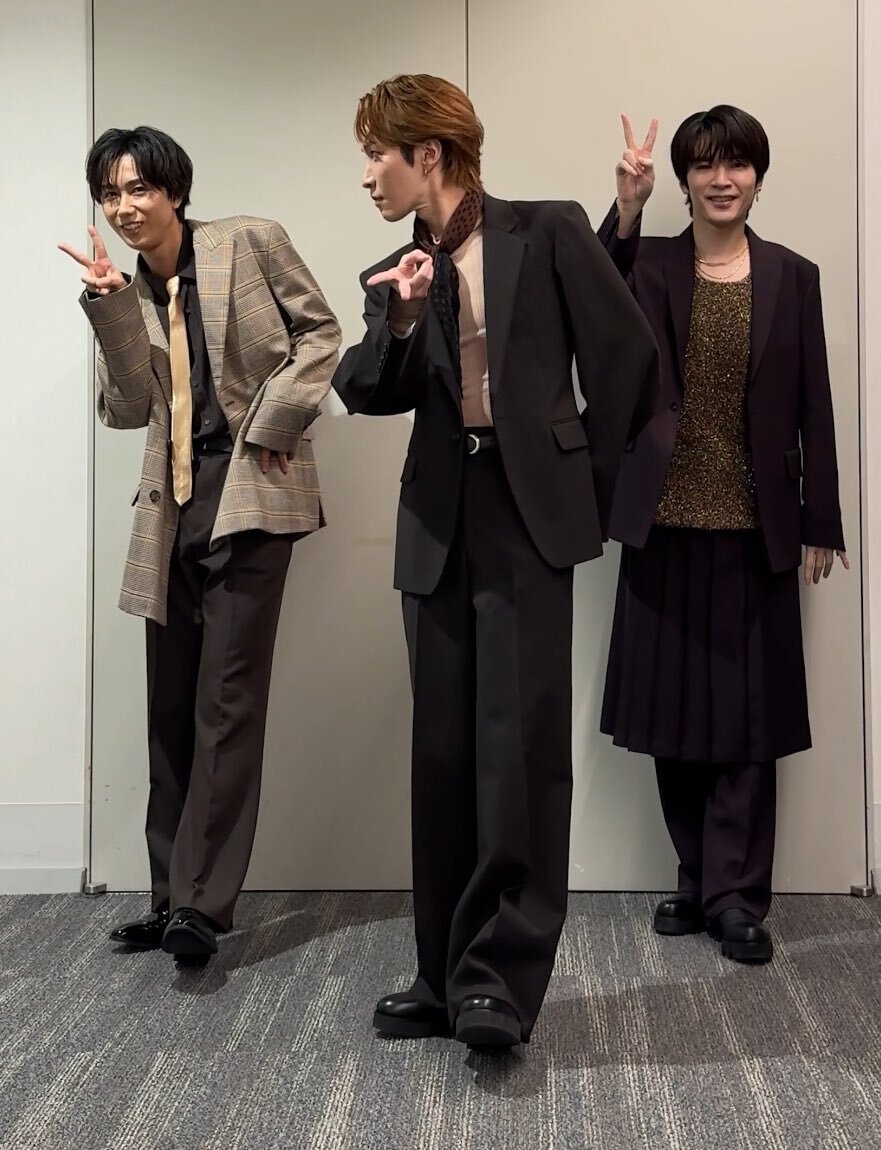 残りわずか　 Man 阿部亮平　等身大パネル ラスト1枚】Snow Man 阿部亮平 等身大 パネル - メルカリ