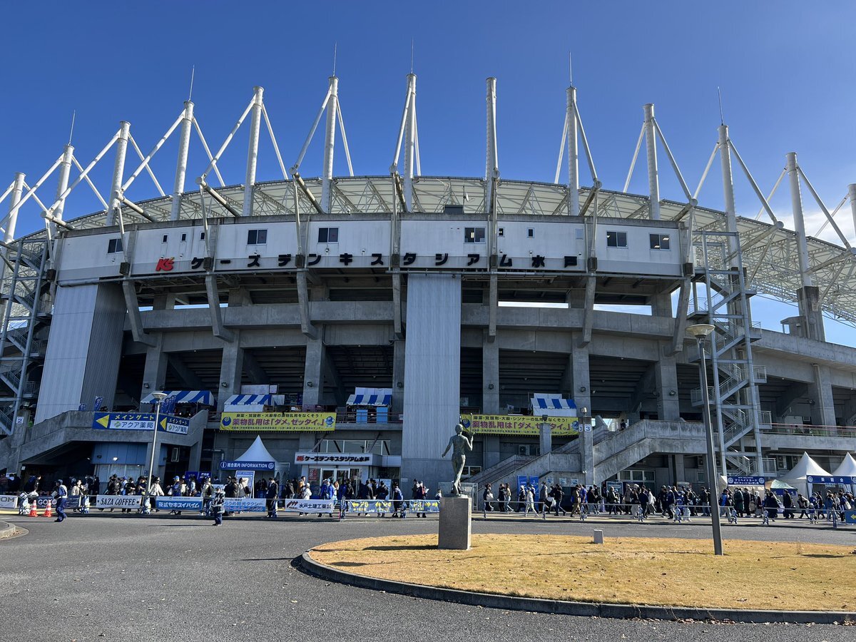 水戸ホーリーホック、河川敷練習時代からのファン感動のJ1昇格！ 