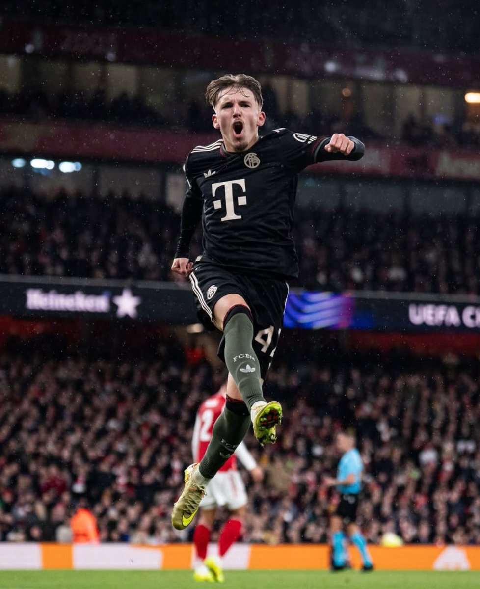 コンパニ監督、バイエルン戦で戦術の巧みさとカールの起用で話題に