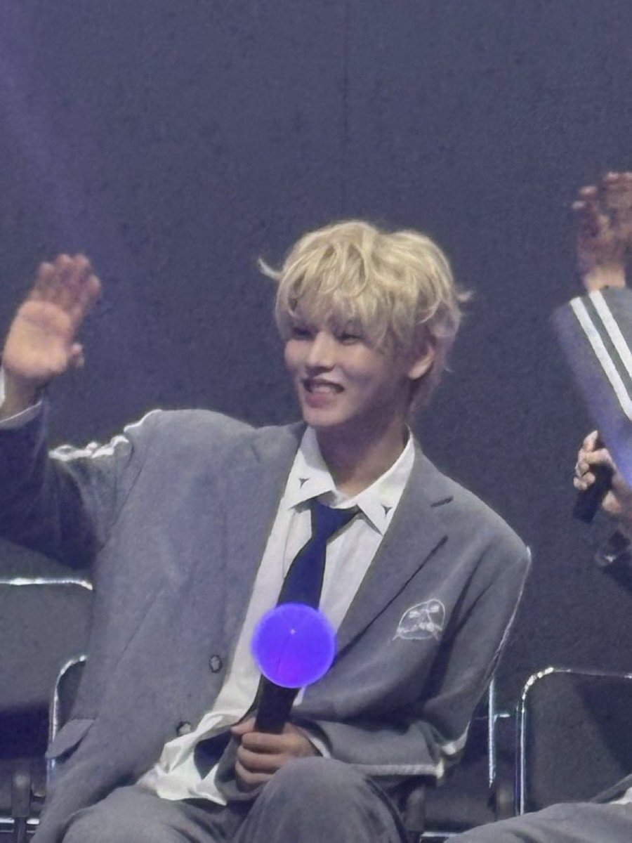 ボイプラ2 アーカイブ展 ポップアップ 会場 トレカ 11種 ウジン