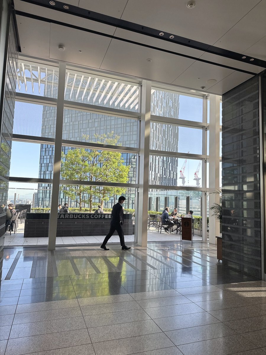 新幹線ホームにスタバがオープン！