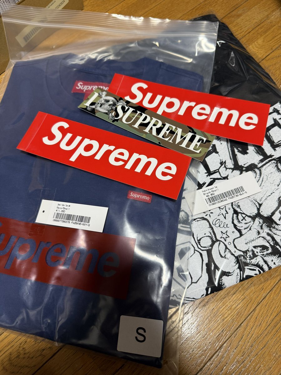 Supreme ノベルティセット 25FW Supreme ステッカー&カモフラージュ ノベルティセット