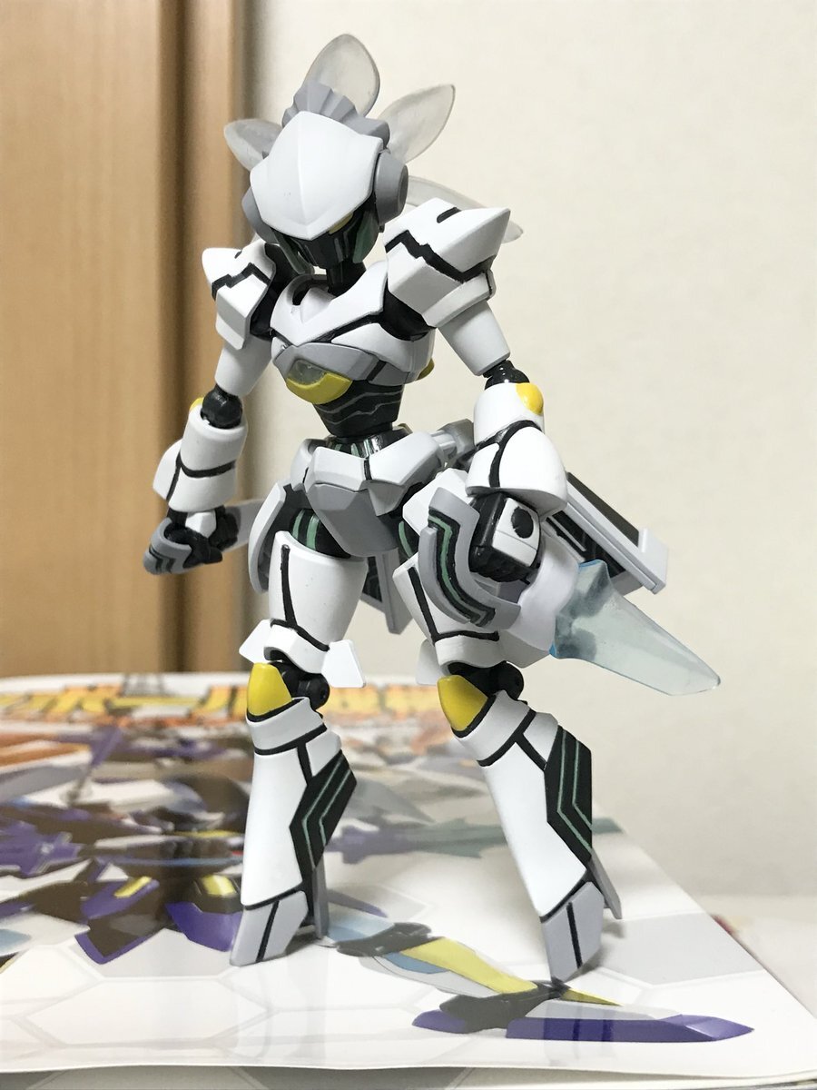 白パンドラ再販！ダンボール戦機ファン歓喜！
