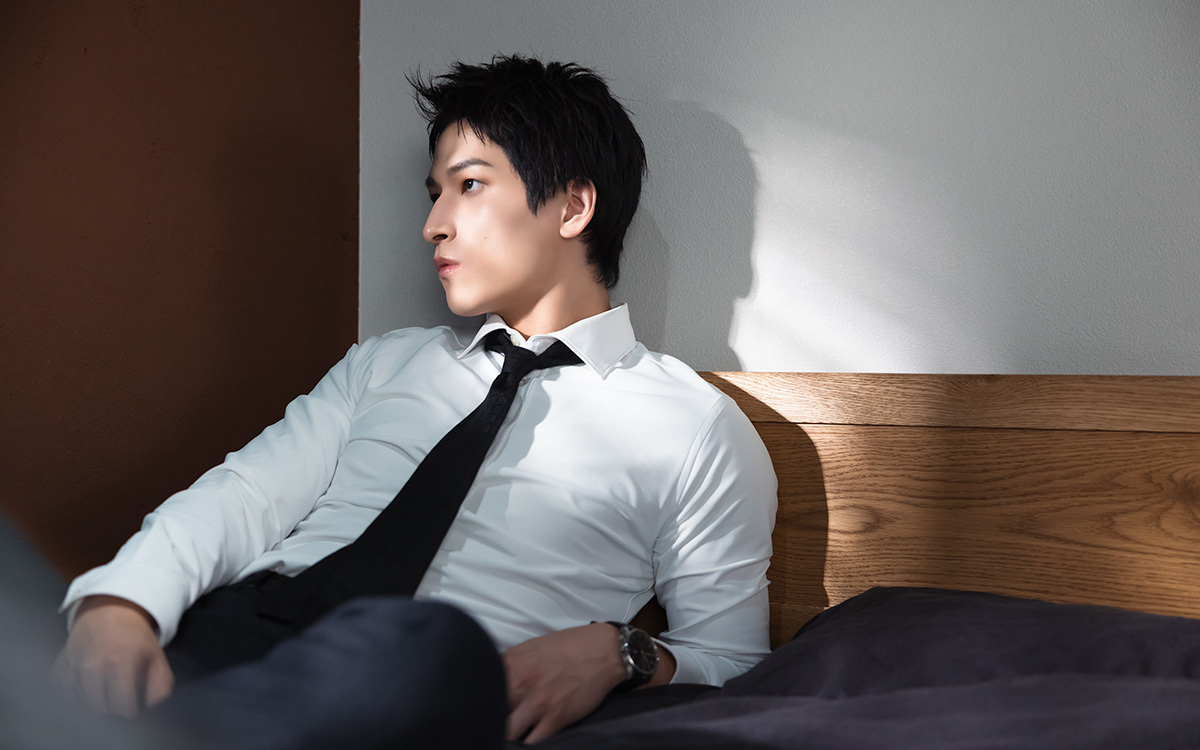 金城碧海、Oggiでスーツ姿披露！ファン「かっこいい」の声