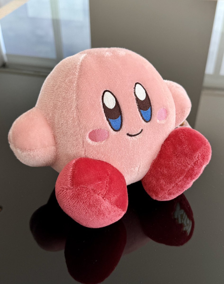 シュタイフカービィ、ずっしりとした重厚さと可愛さにファン歓喜！