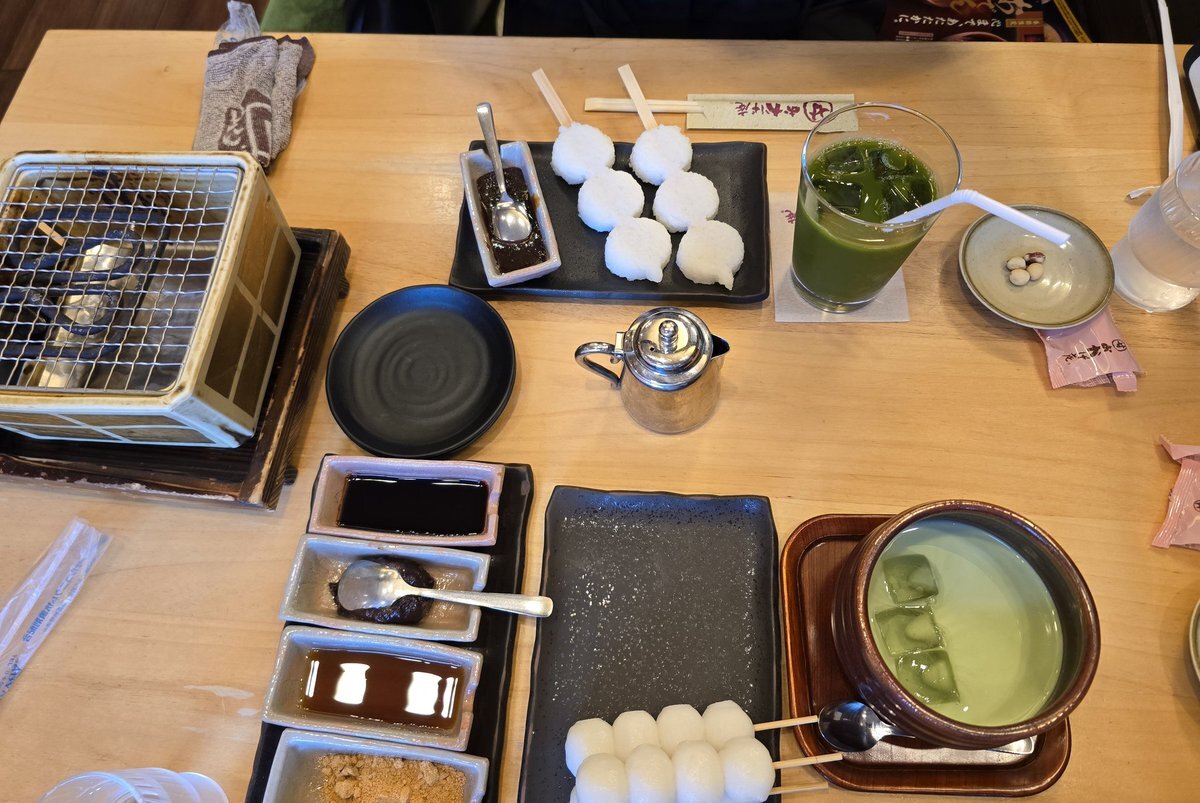 和コメダ、卓上団子焼きで話題に！  