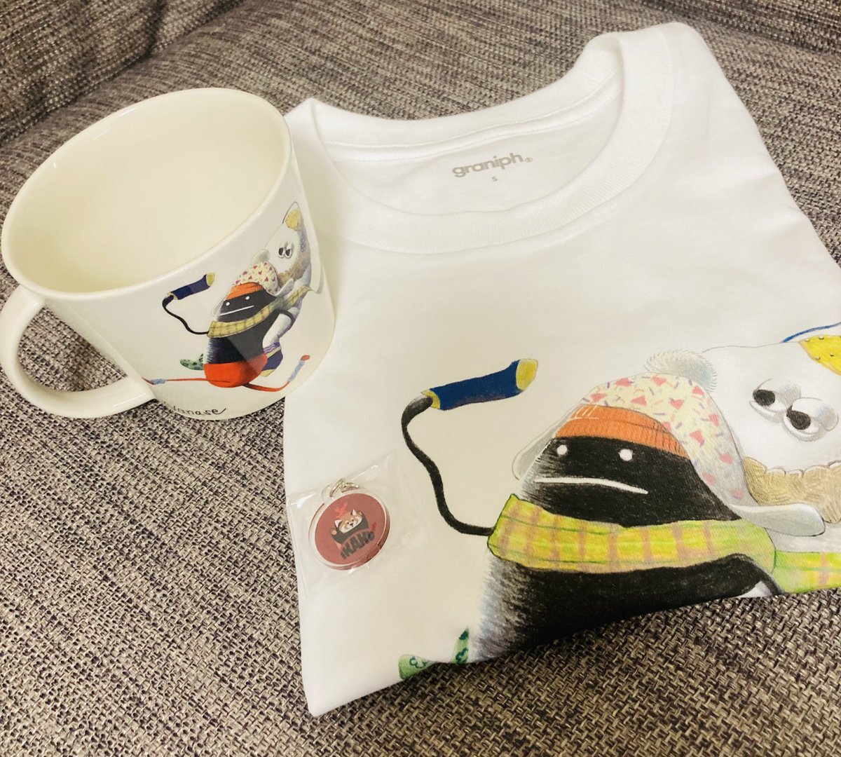 西野七瀬 グラニフ コラボ tシャツ マグカップ 銘菓との