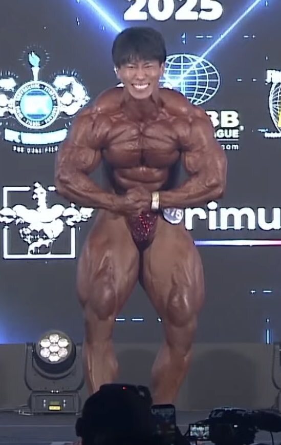 横川尚隆、アマチュアオリンピアで圧勝！IFBBプロカード獲得に歓喜