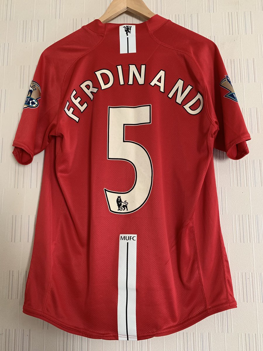 ファーディナンド、W杯ルールを子供に説明される姿にファンは困惑