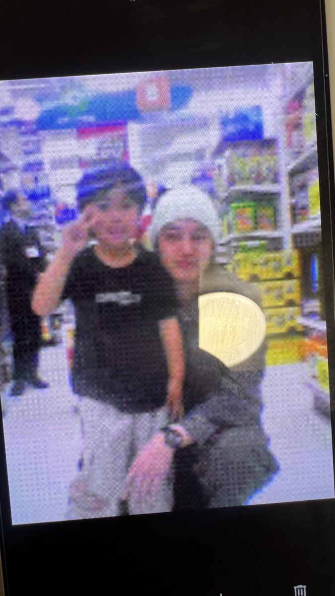 トイザらス、ブラックフライデーで話題沸騰！謎の韓国スターも登場？ 