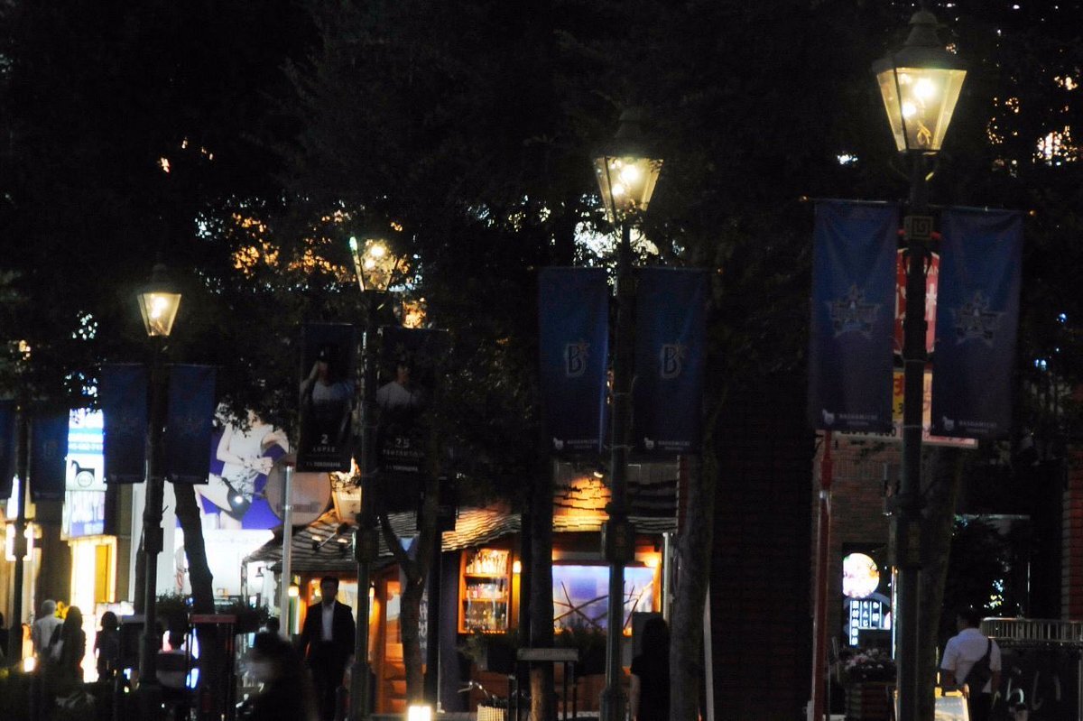 日本で初めて点灯されたガス灯、その歴史とは？