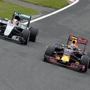 角田裕毅、アブダビGPで進路変更ペナルティにファン困惑