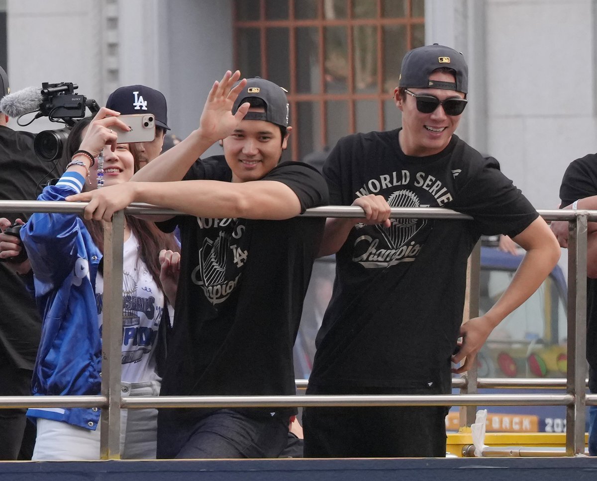 ドジャース優勝パレード、山本由伸選手の活躍が話題に！