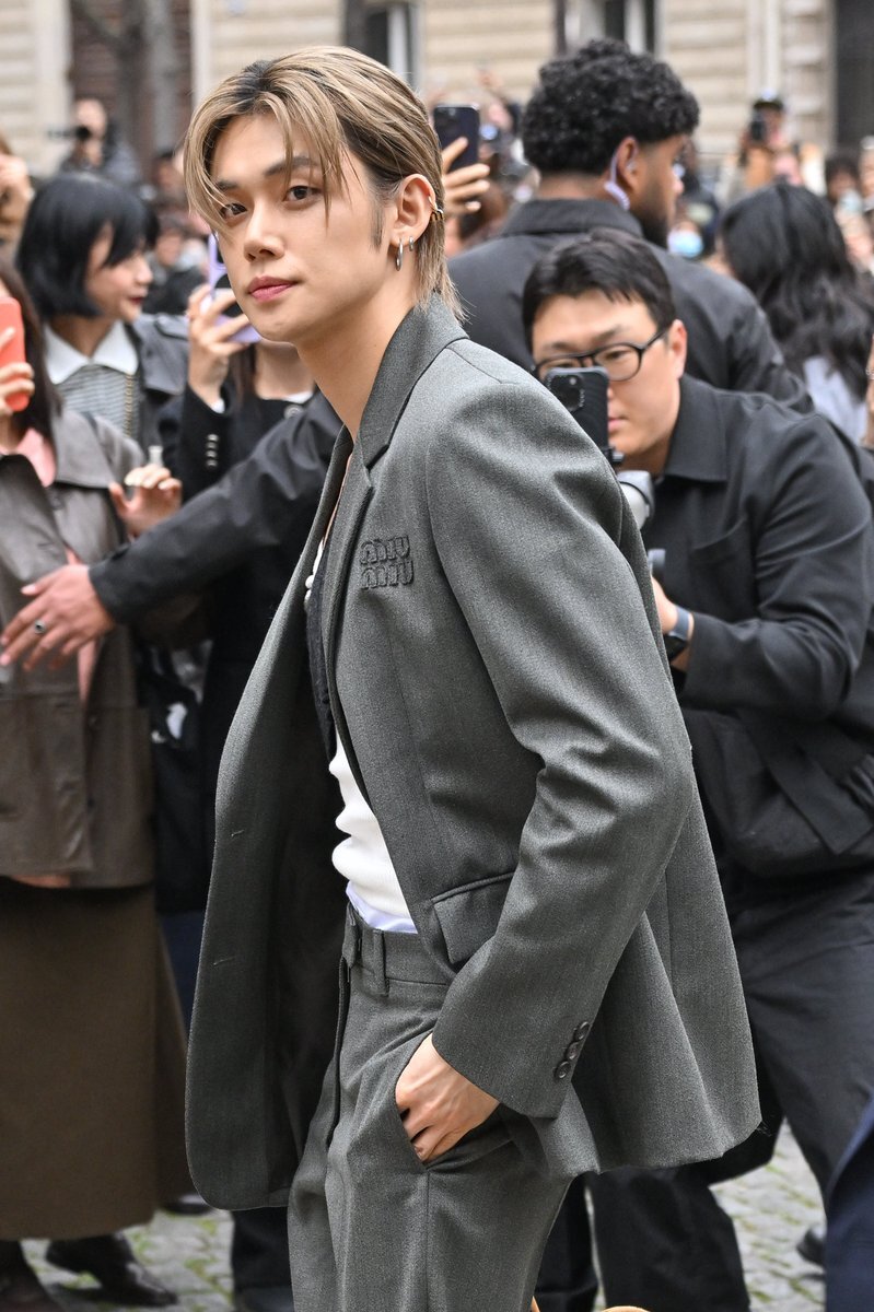 ミュウミュウ、ヨンジュンが着こなす？
