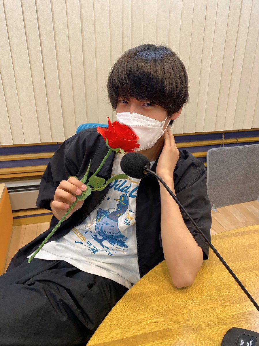 Aぇ!groupのラジオで話題！ロマプリと執事の最強コンビとは？