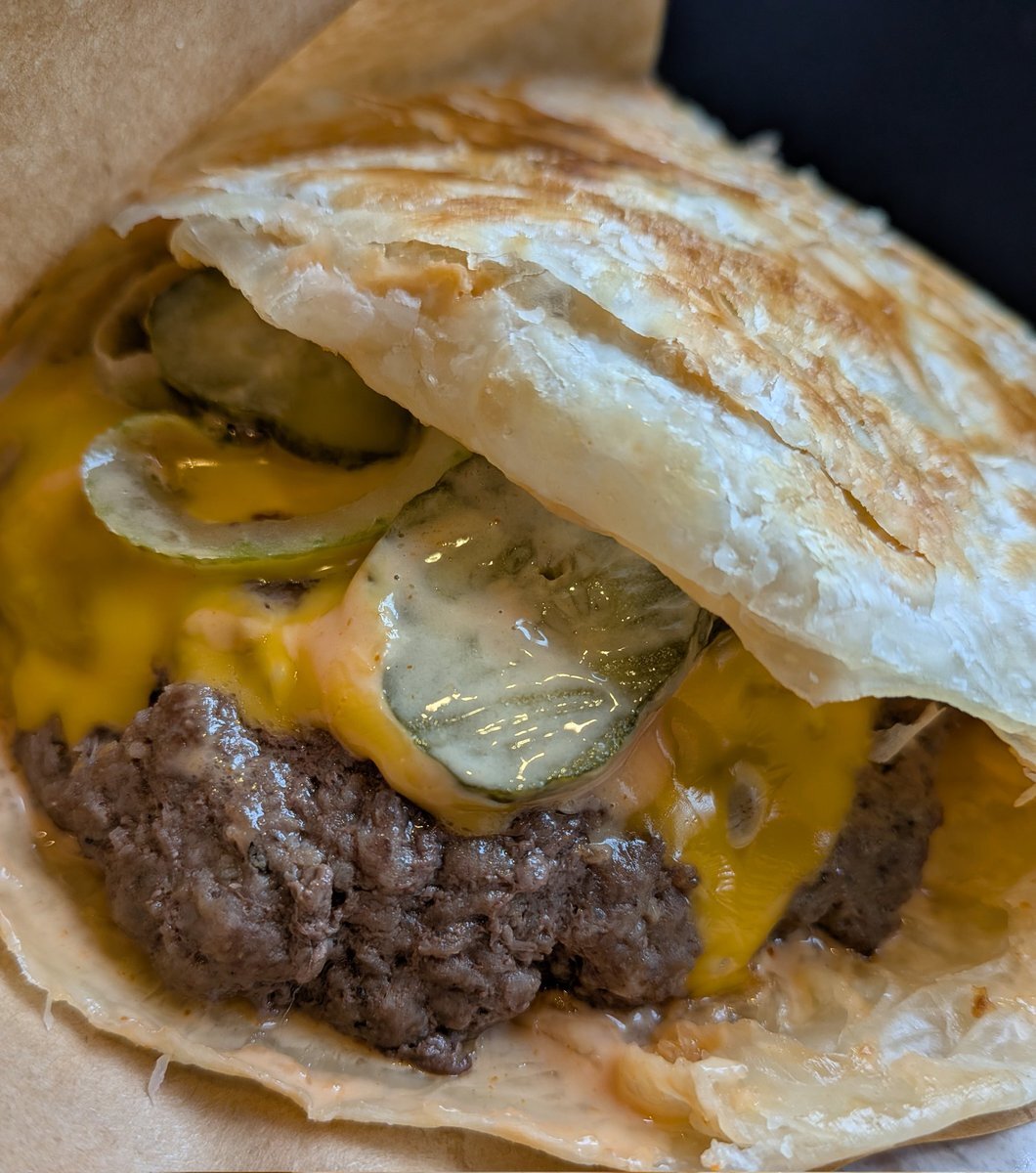 板橋区の保護猫カフェ『すあま商會』ってどんなところ？