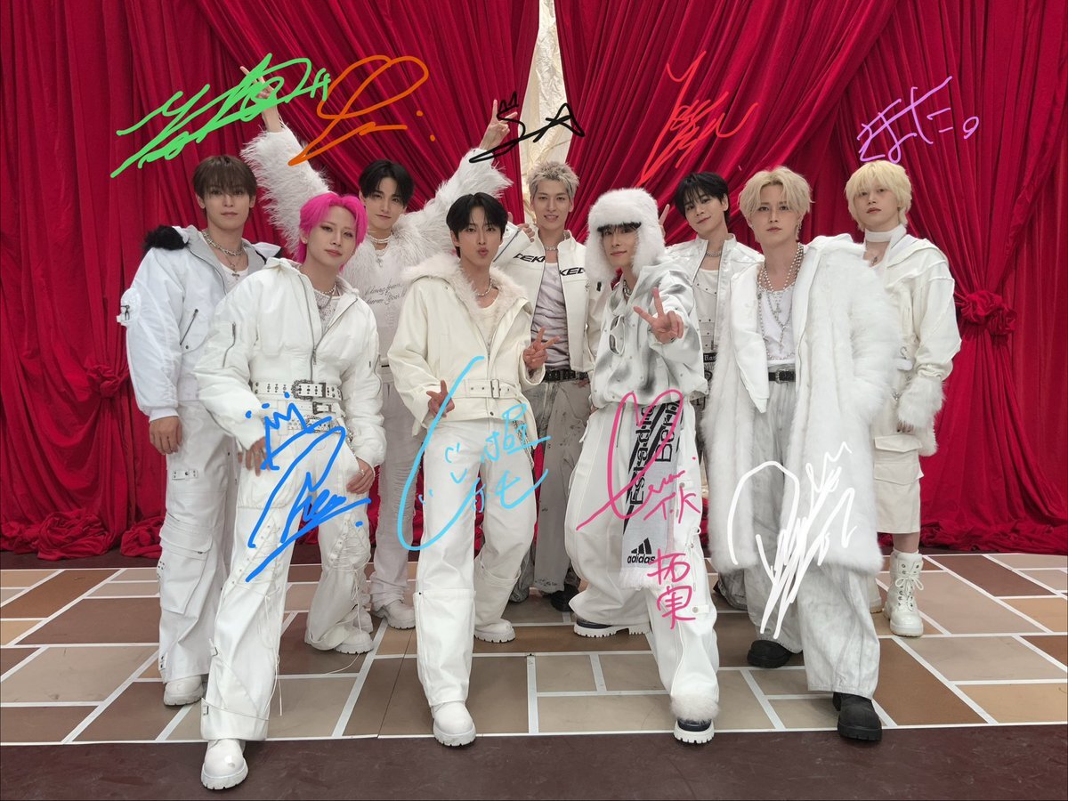 JO1、白い衣装で「Handz In My Pocket」パフォーマンスにファン興奮！ 