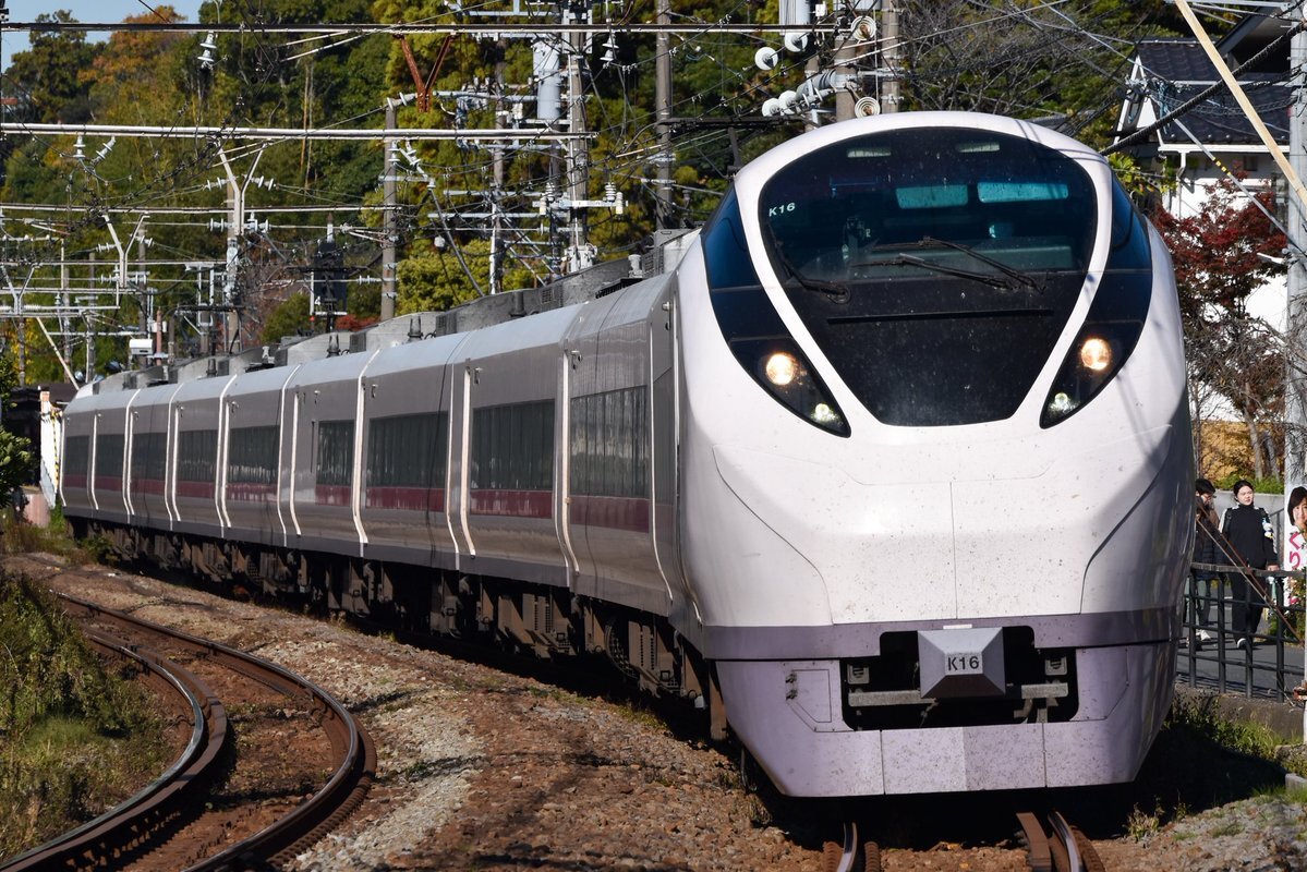 JR横須賀線人身事故でダイヤ大混乱