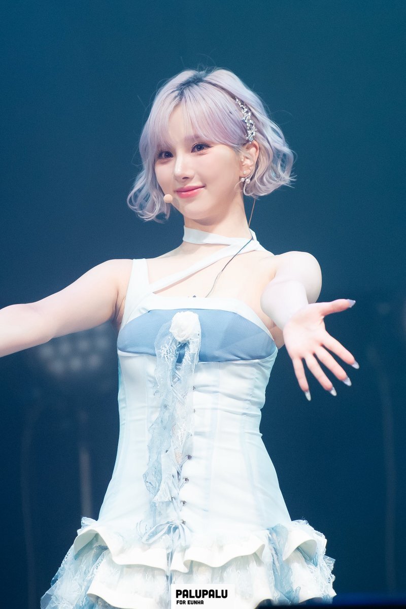 ヨジャチング　ヨチン　GFRIEND Amazon.co.jp: GFRIEND ヨチン ヨジャチング VIVIZ ウナ トレカ