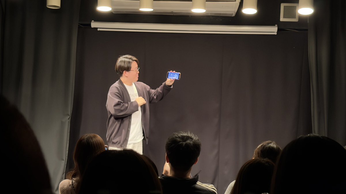 バキ童ぐんぴぃ、彼女誕生！ファンは祝福の嵐 