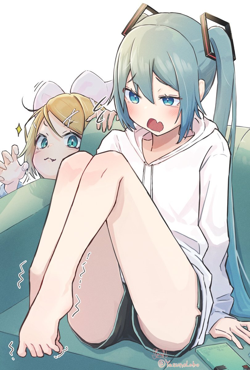 天然天然ブルマー 拾い物 昭和の懐かしい風景 ある意味、短パンやブルマも昭和の女子のシンボルでした。うちの中学女子はこのような紺色のパンツで短パンと呼んでました。高校は同じようで学年別の色でした。中学生時は某有名女優がいて鼻血ブー！でした（笑）  ※いちいち噛みついてくる方ブロック ...