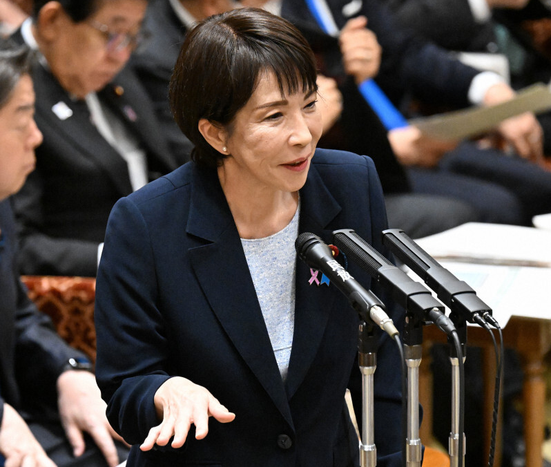 高市首相、最低賃金1500円目標の時期明言を避ける