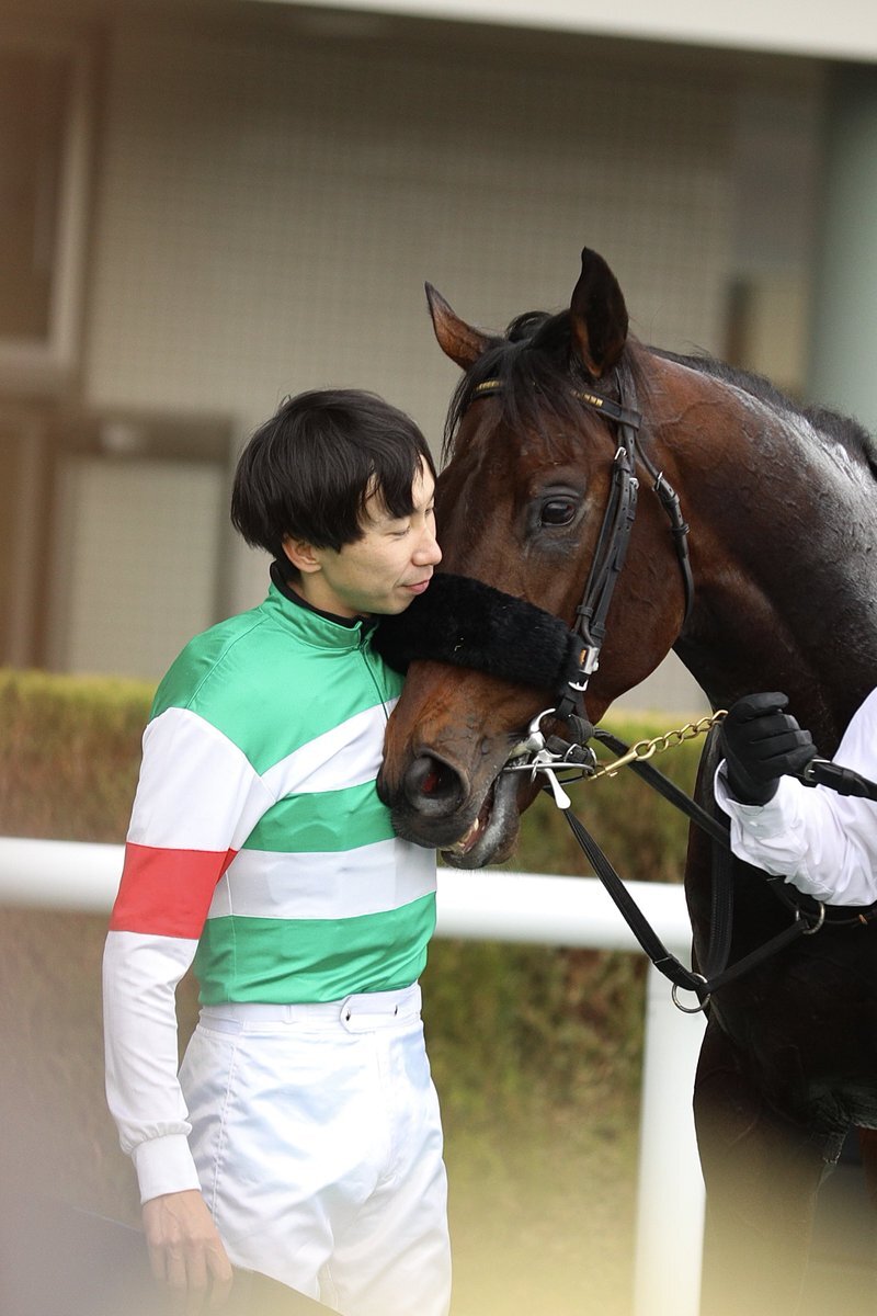 カーミングライツ、横山和生騎手とのコンビで勝利！ファン歓喜