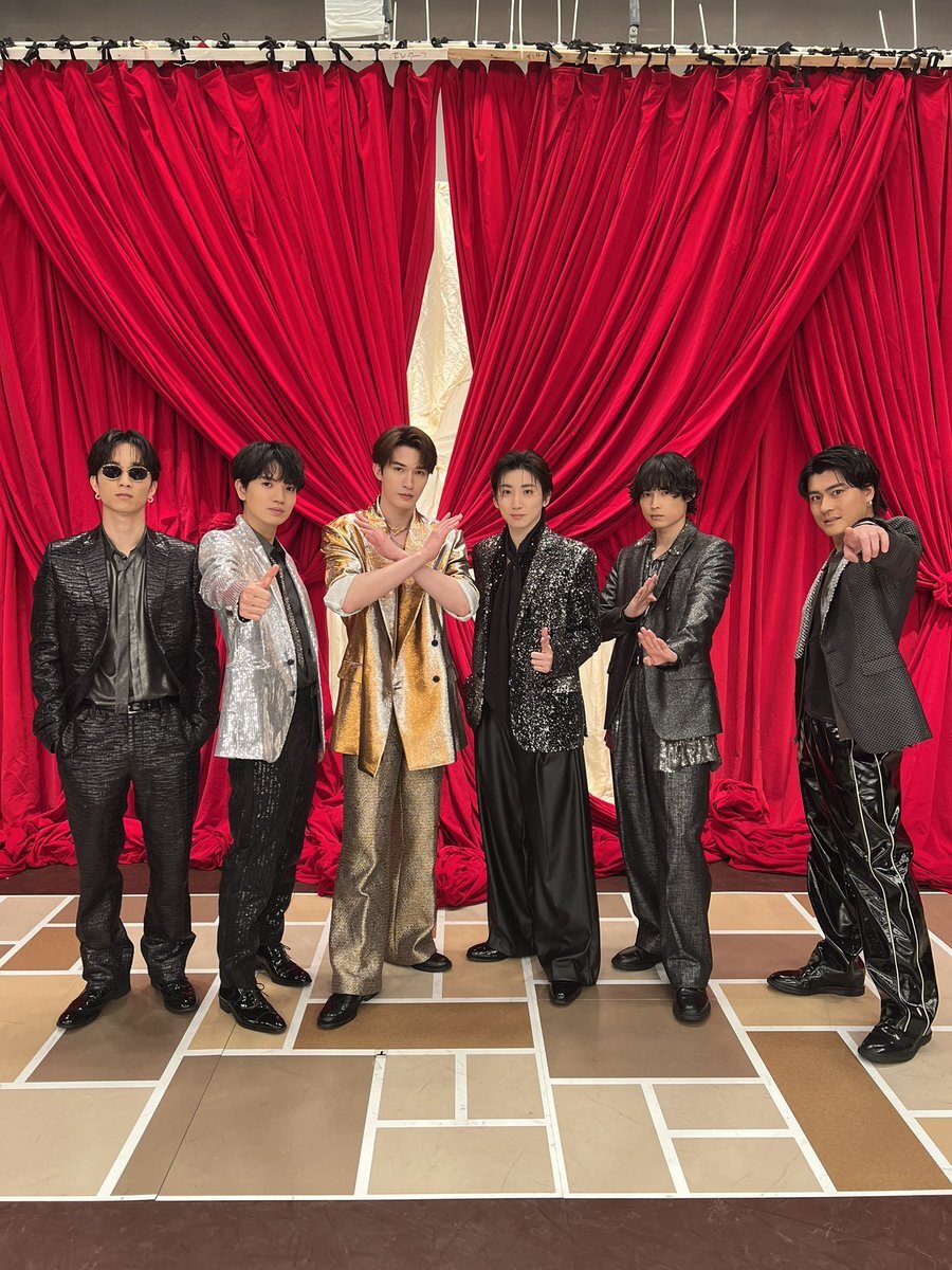 SixTONES北斗センターにファン歓喜！FNS歌謡祭で懐かしの名曲披露