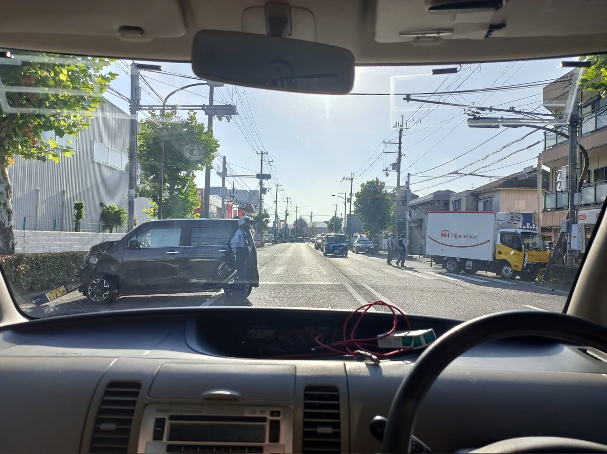 県道341号 トラックと車の事故 尼崎市元浜町5丁目 1 事故 災害 Yahoo リアルタイム検索