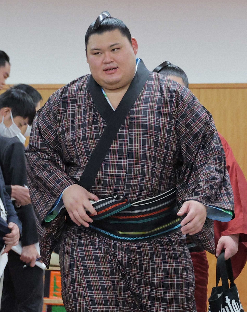 横綱・大の里、千秋楽に左肩鎖関節脱臼で休場