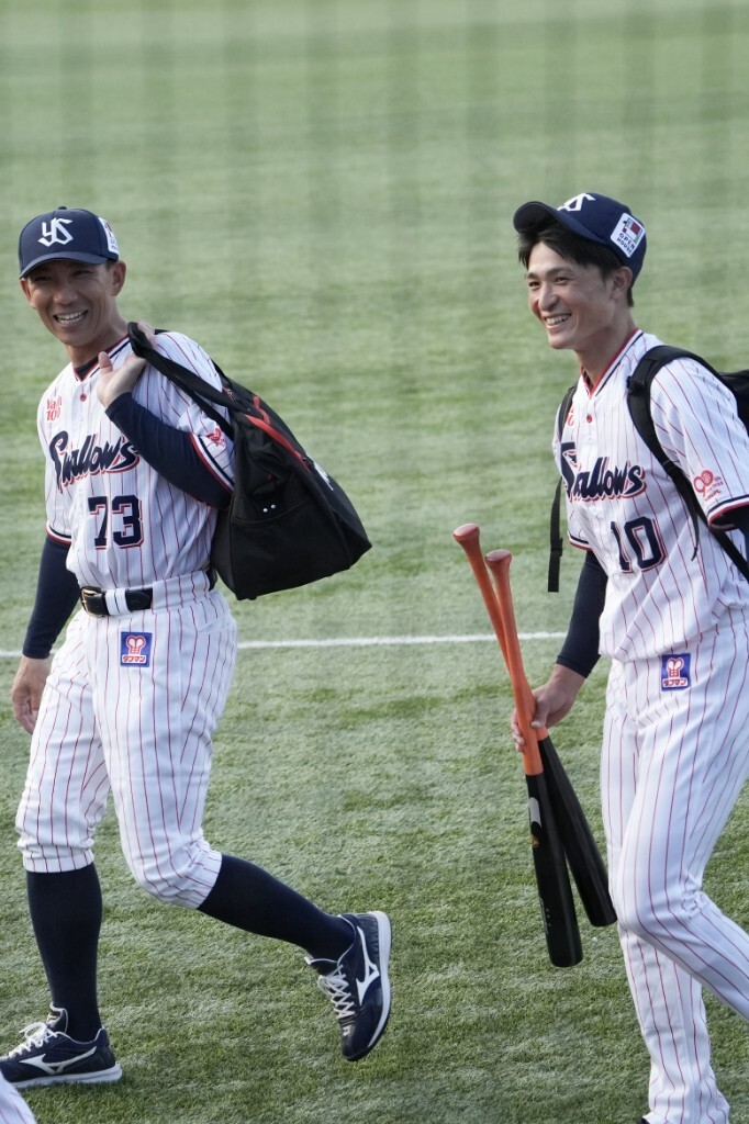 東京ヤクルトスワローズ・楽天イーグルス【☆嶋基宏☆】2点セット ヤクルト、前楽天・嶋基宏の獲得を発表 通算1402試合出場の
