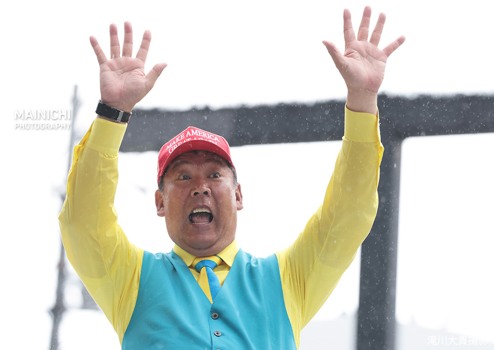 立花孝志容疑者、名誉毀損容疑で逮捕