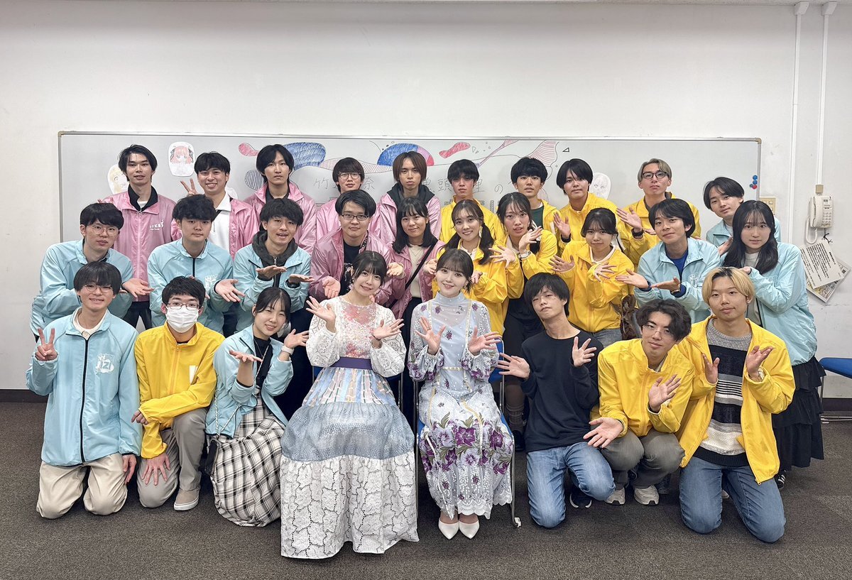 竹達彩奈と鬼頭明里、学園祭トークショーで学生を魅了！