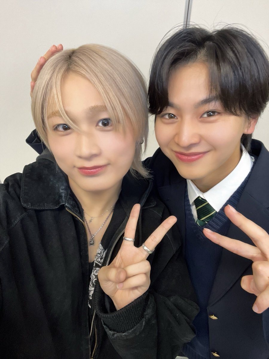 田中笑太郎、ドラマ共演者と交流！ファン歓喜のツーショット公開