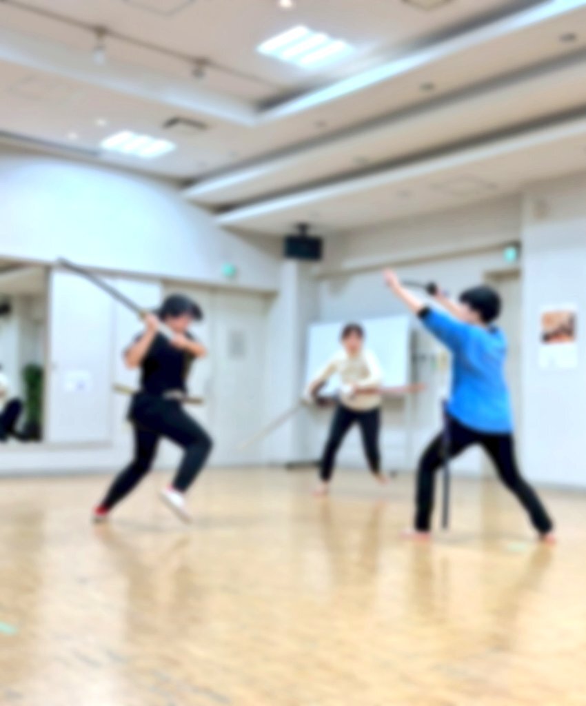 SixTONES、深夜まで食事会！仲良しすぎるエピソードにファン驚き